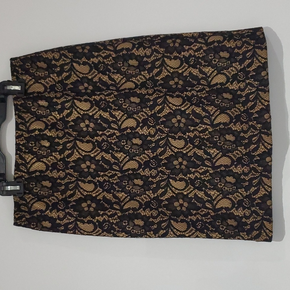 Vintage JESSICA  Sexy Feminine black & gold Lace pencil skirt size xs waist 15"